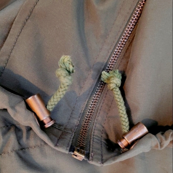 Love Culture Hooded Lightweight Jacket - Size S - Picture 7 of 12